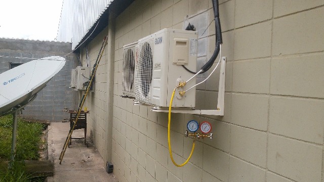 Foto 1 - Instalação e manutenção de ar condicionado